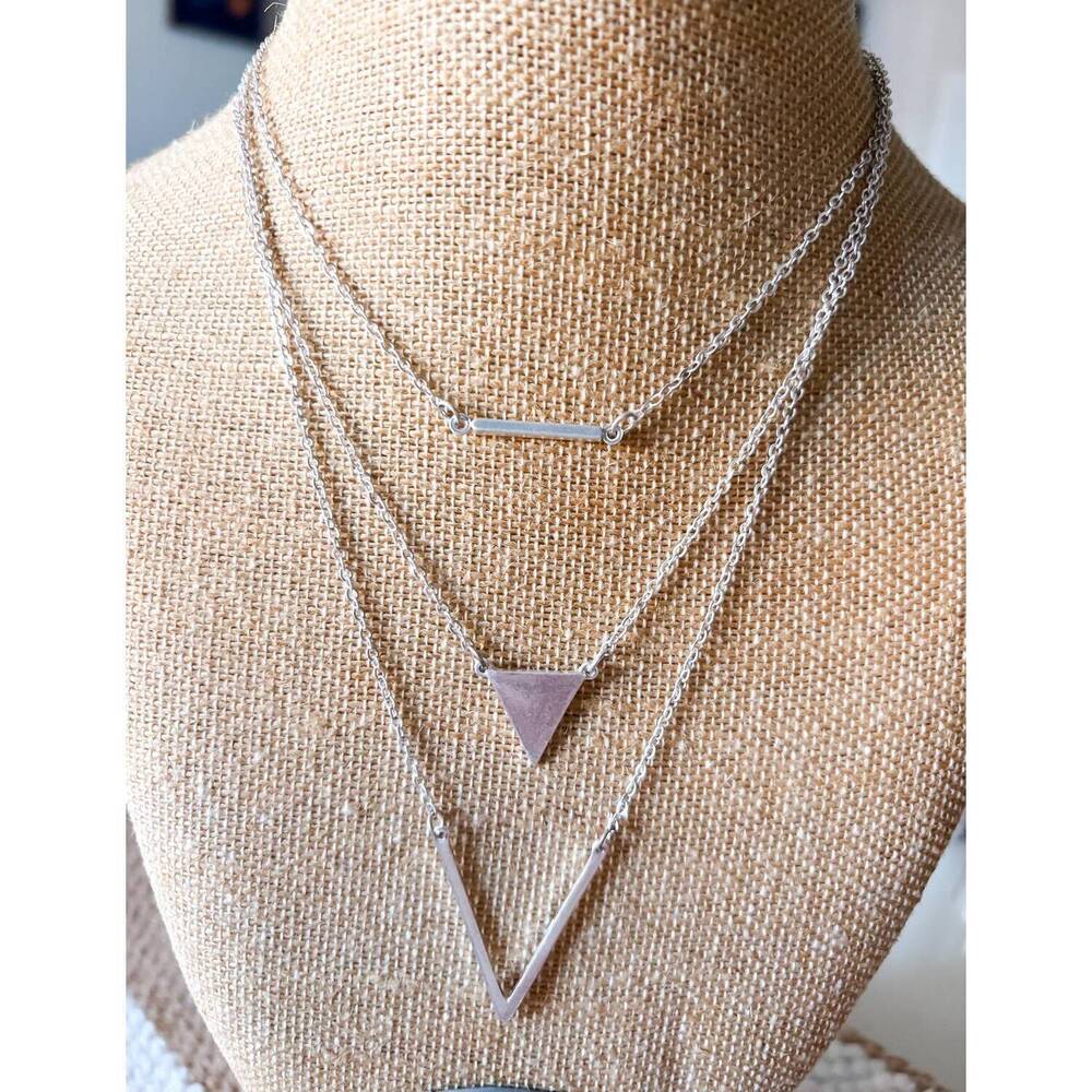 NEW SOUTHERN SEOUL women's layered arrow necklace in silver